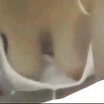 Novia puta chupa rabo fumando