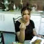 Primera vez de dos jóvenes lesbianas en el río