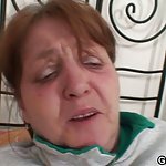 Putitas viciosas se dan placer durante una reunión familiar