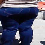 Secretaria come rabo para llevarse un aumento
